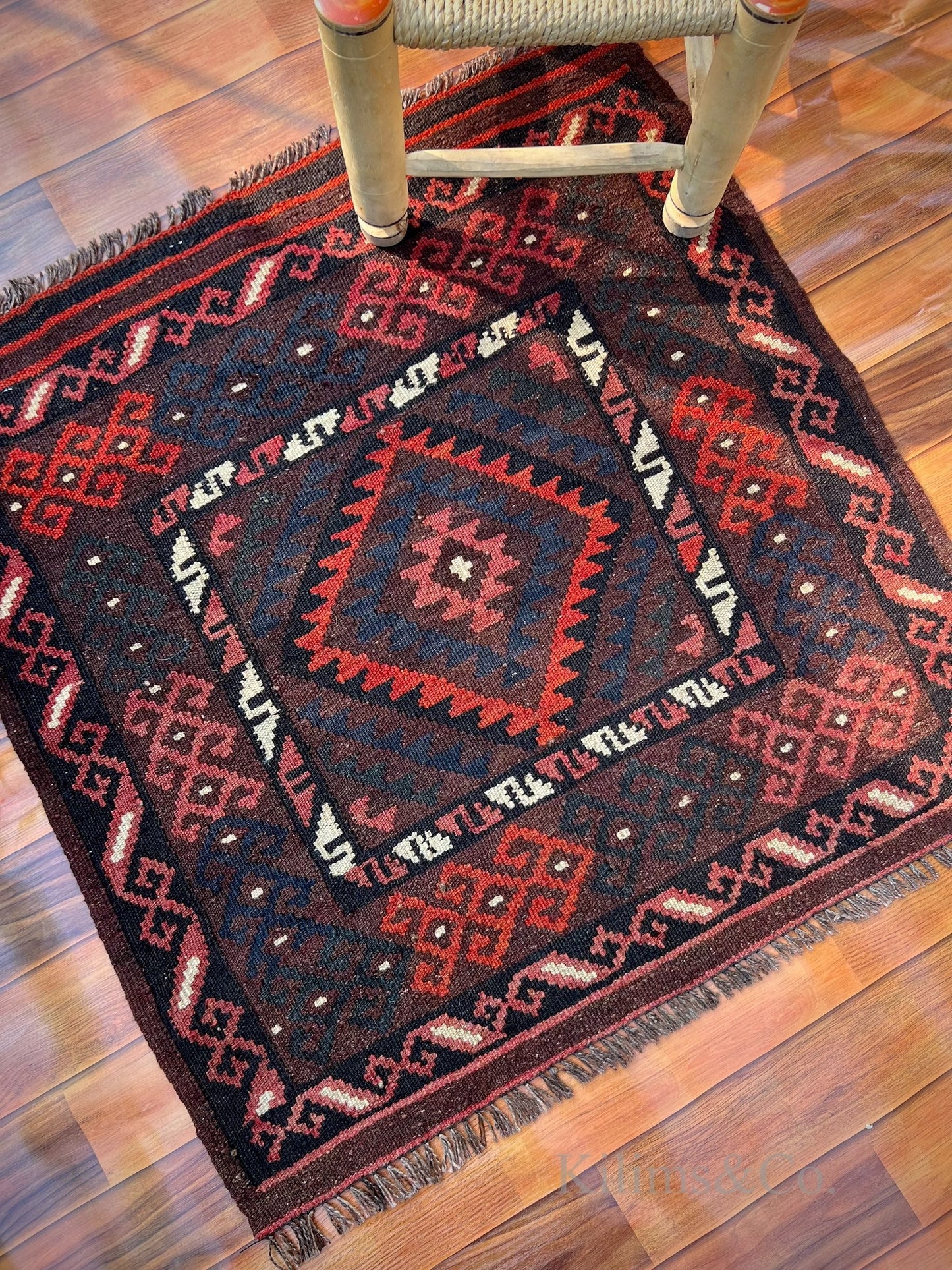 Afghan Beauty 11.0 (2'11"x2'11")