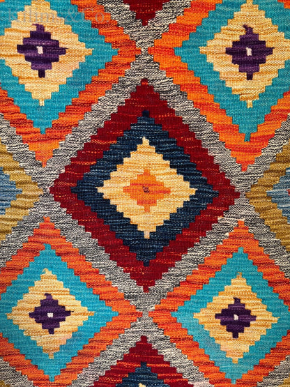 ⭐ Hanging Kilim 4' x 2'8"