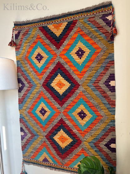 ⭐ Hanging Kilim 4' x 2'8"