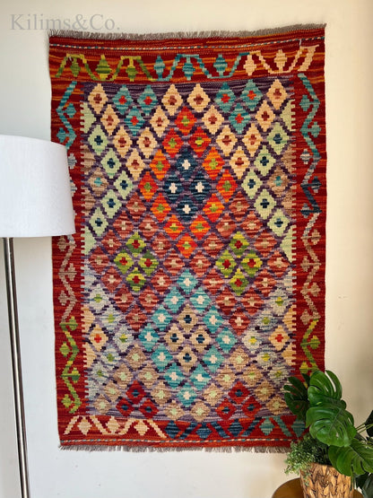 ⭐ Hanging Kilim 4'2" x 2'10"