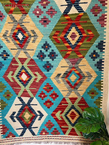 ⭐ Hanging Kilim 4'1" x 2'8"