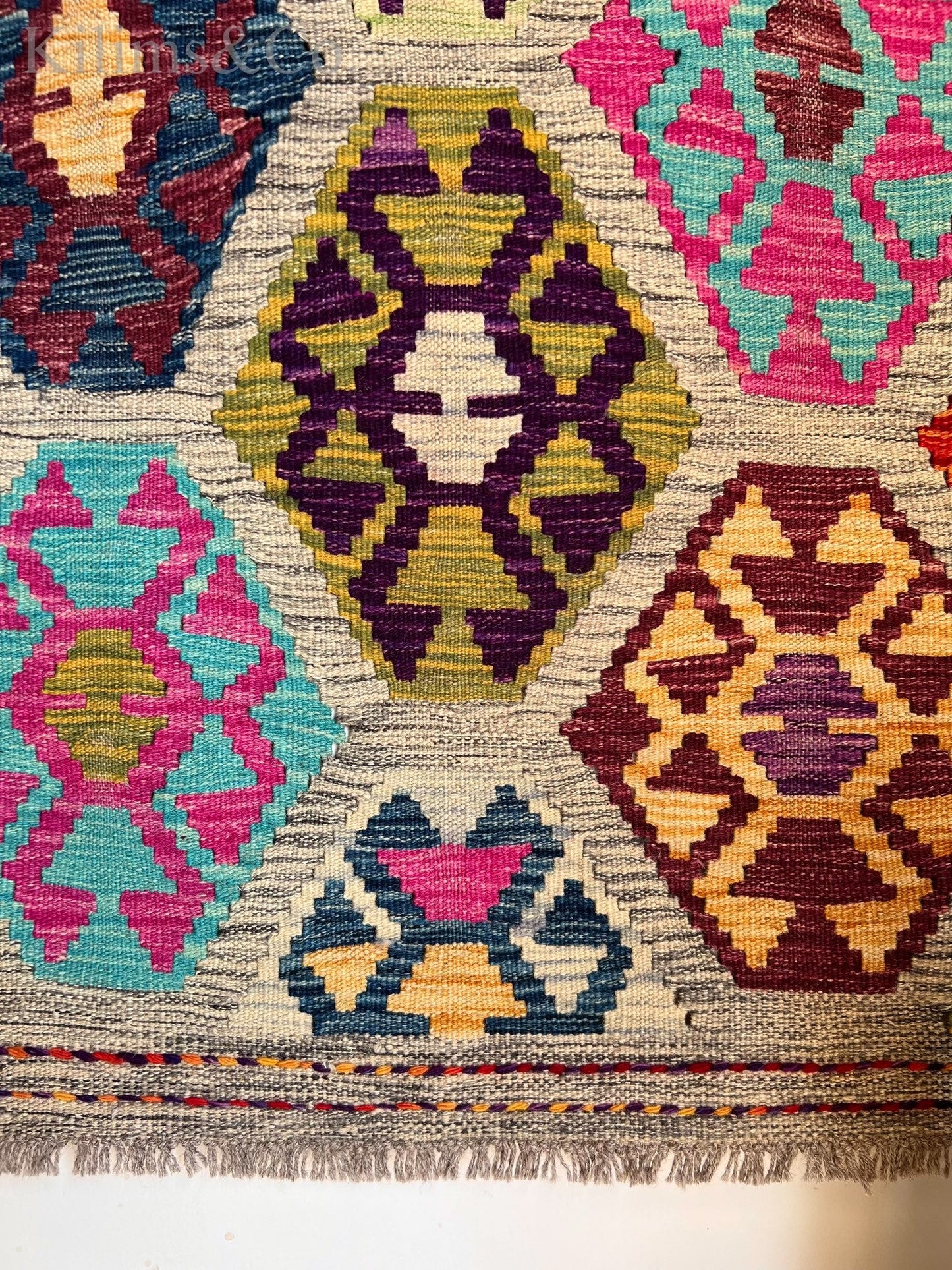 ⭐ Hanging Kilim 3'11" x 2'10"