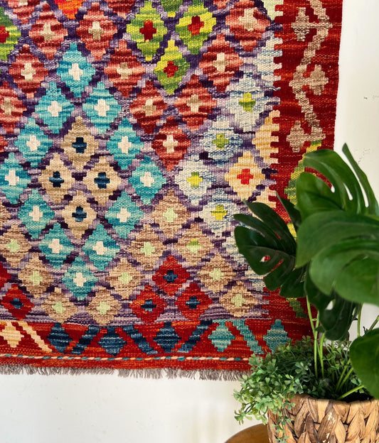 ⭐ Hanging Kilim 4'2" x 2'10"