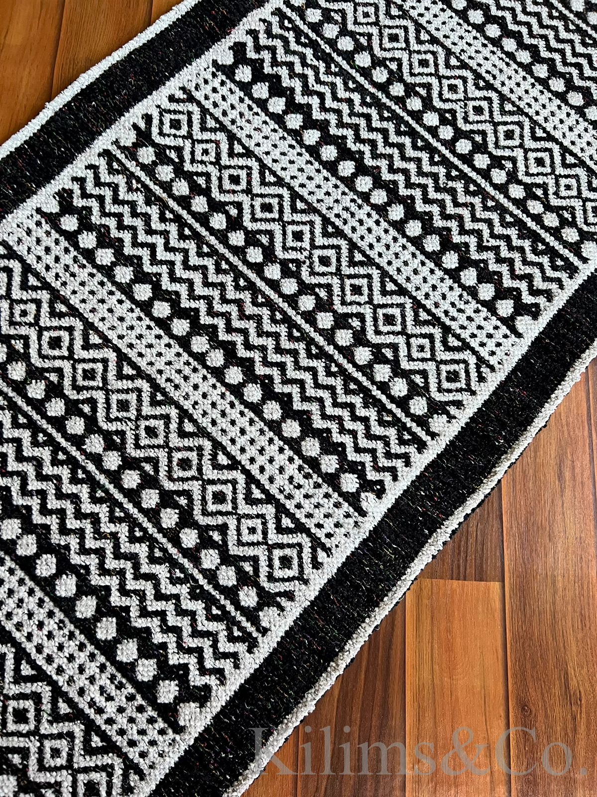 Monochrome 2x6