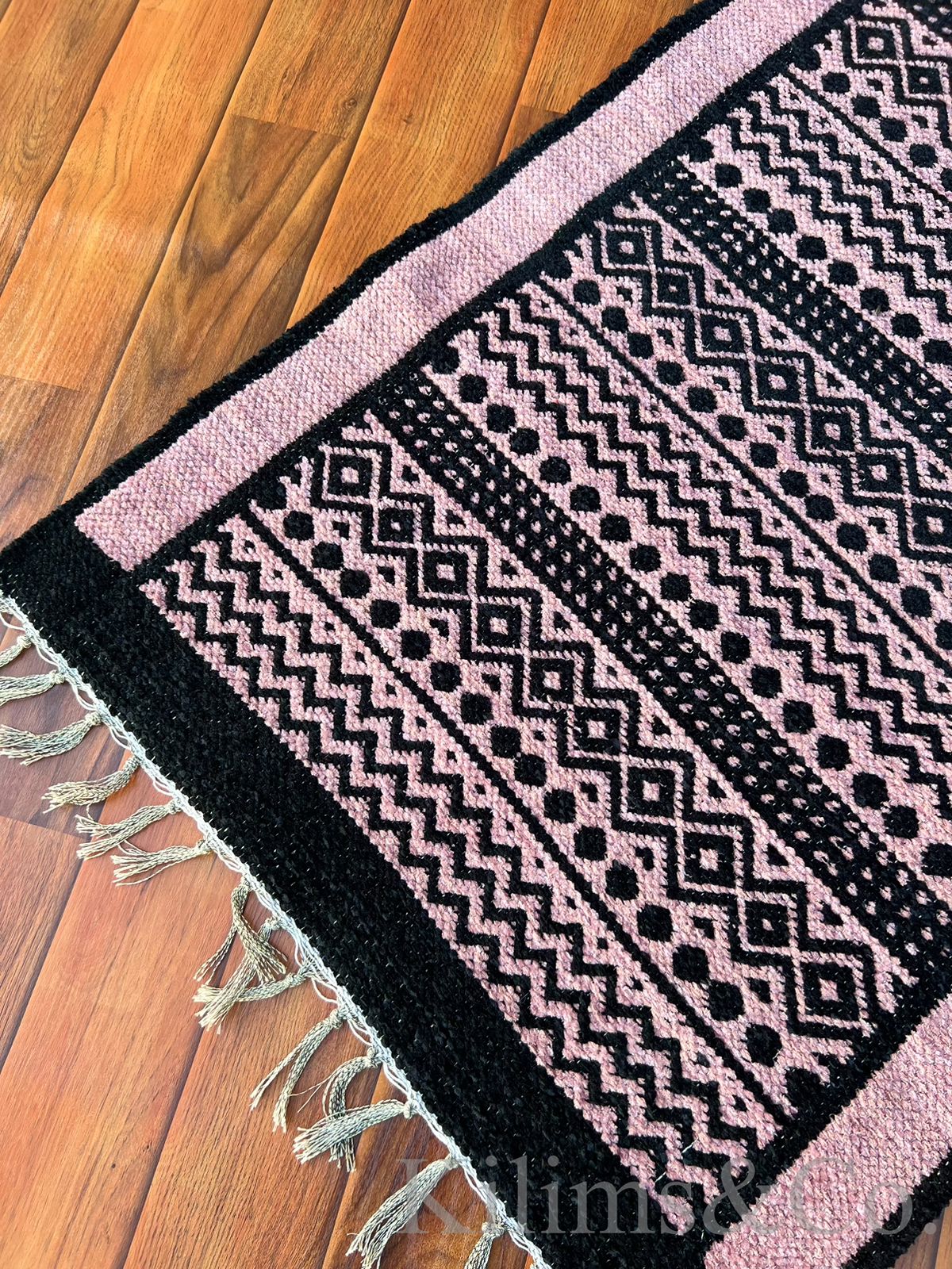 Traditional Pink & Black 2x6